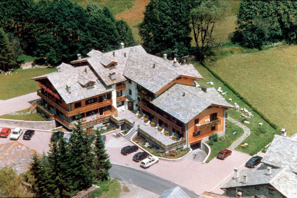 Residence Ruetoreif Gressoney-Saint-Jean Esterno foto