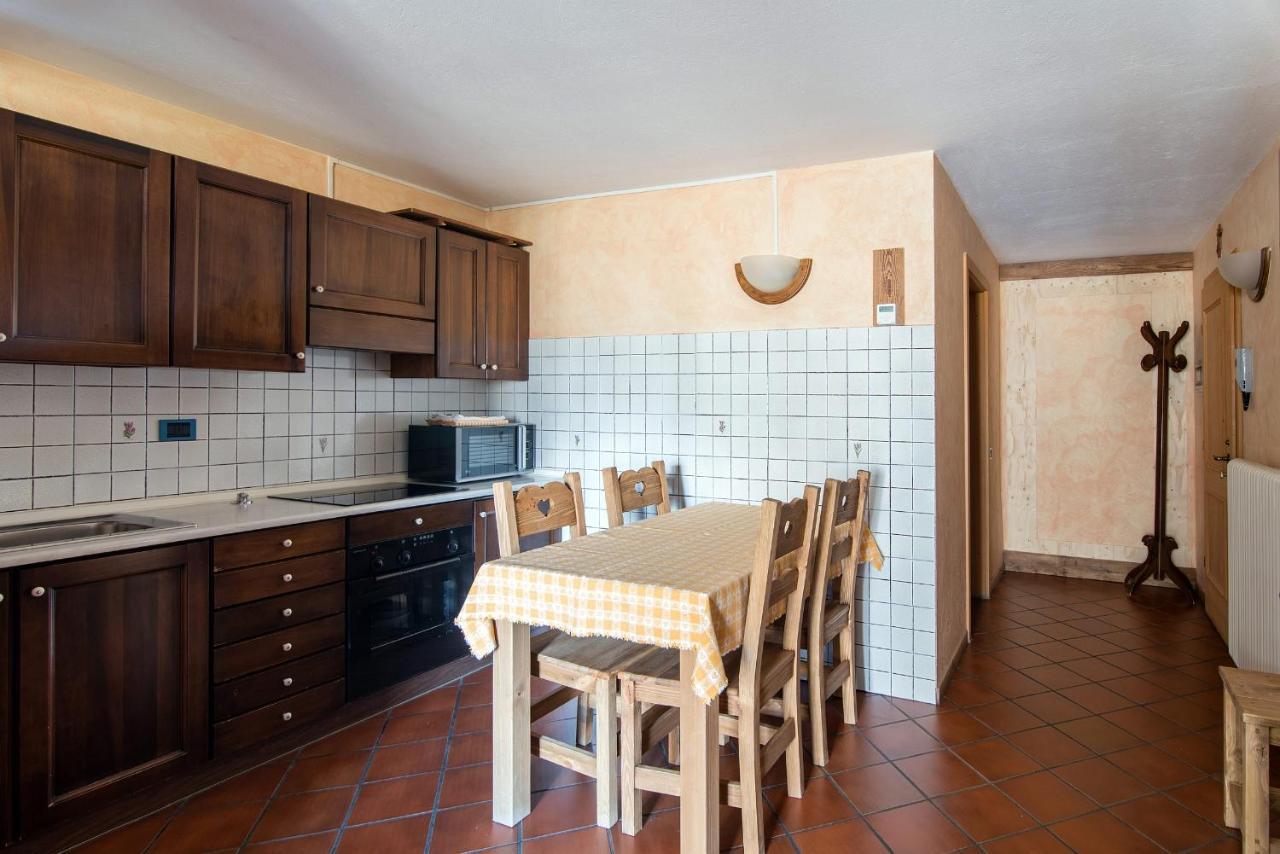 Residence Ruetoreif Gressoney-Saint-Jean Esterno foto