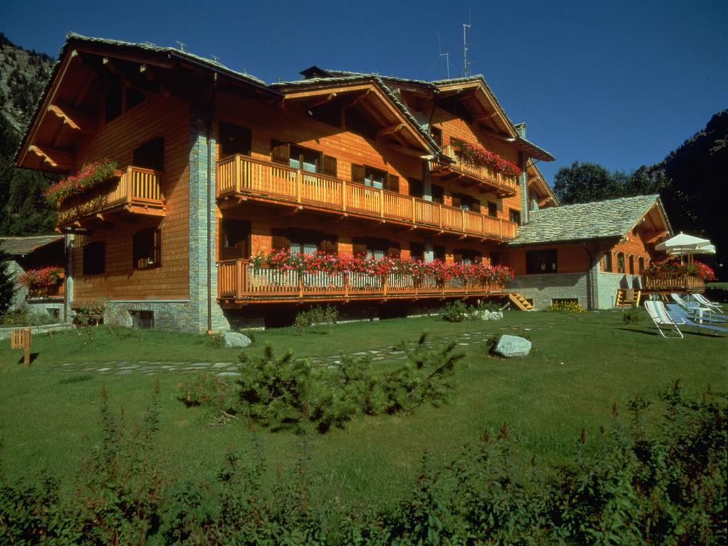 Residence Ruetoreif Gressoney-Saint-Jean Esterno foto
