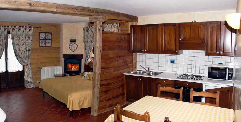 Residence Ruetoreif Gressoney-Saint-Jean Esterno foto