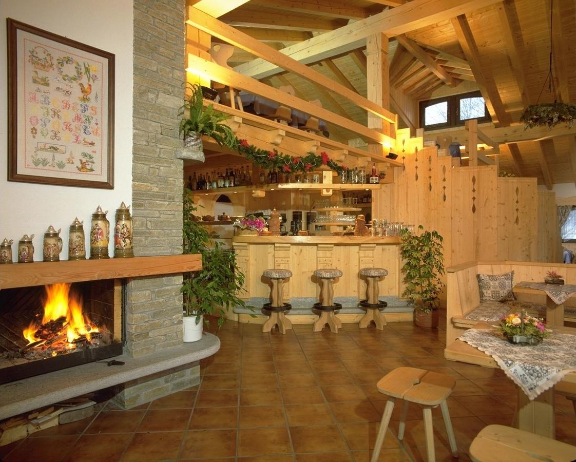 Residence Ruetoreif Gressoney-Saint-Jean Esterno foto