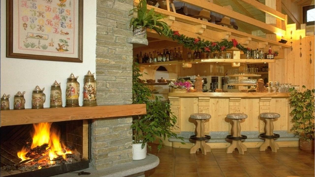 Residence Ruetoreif Gressoney-Saint-Jean Esterno foto